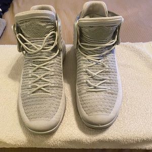 Jordan XXXII Pure Platinum 2. Size 12 Preowned Light Grey.